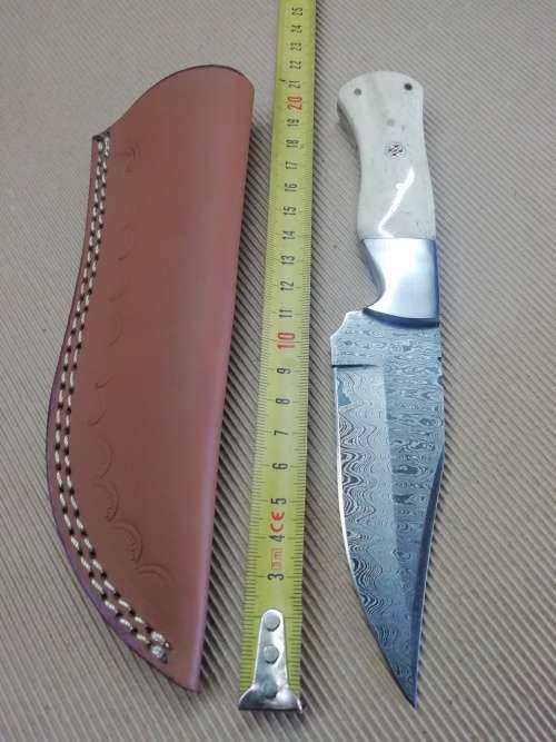 HANDMADE DAMASCUS STEEL HUNTING KNIFE !!!