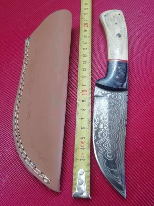 HANDMADE DAMASCUS STEEL HUNTING KNIFE !!!