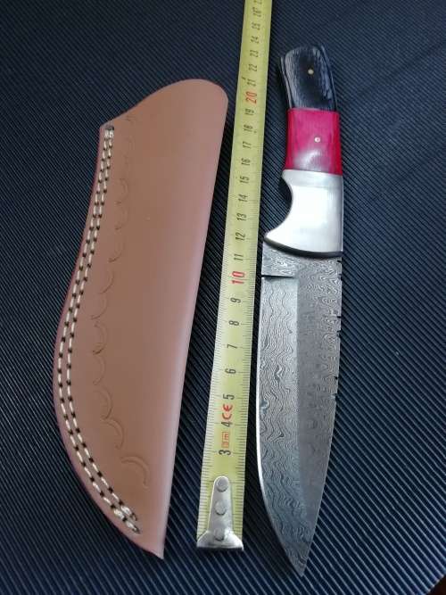HANDMADE DAMASCUS STEEL HUNTING KNIFE !!!