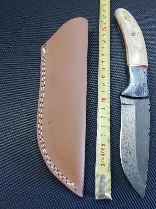 HANDMADE DAMASCUS STEEL HUNTING KNIFE !!!