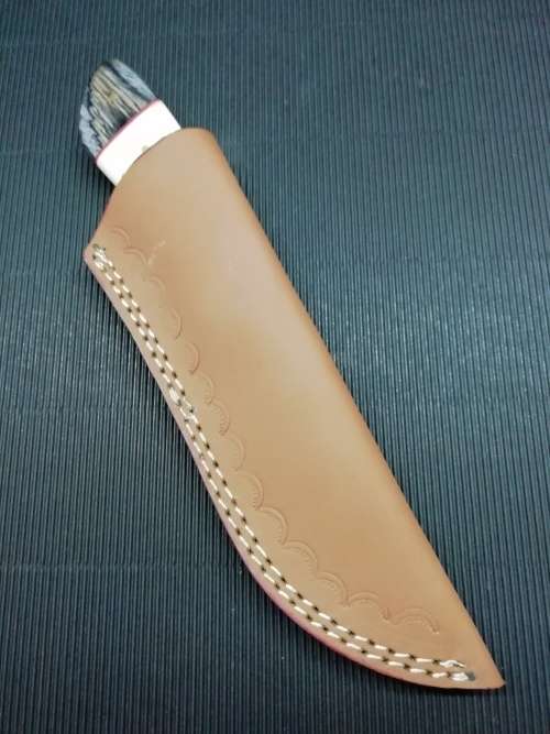 HANDMADE DAMASCUS STEEL HUNTING KNIFE !!!
