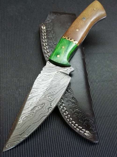 HANDMADE DAMASCUS STEEL HUNTING KNIFE !!!