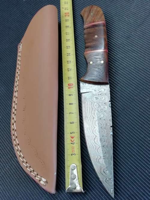 HANDMADE DAMASCUS STEEL HUNTING KNIFE !!!