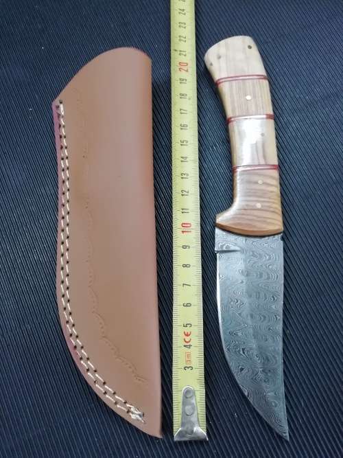 HANDMADE DAMASCUS STEEL HUNTING KNIFE !!!