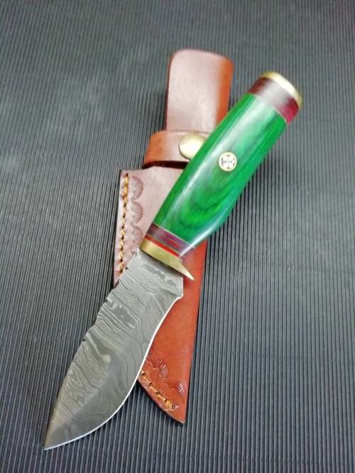 HANDMADE DAMASCUS STEEL HUNTING KNIFE !!!