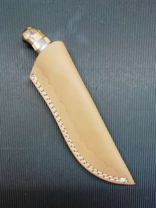 HANDMADE DAMASCUS STEEL HUNTING KNIFE !!!