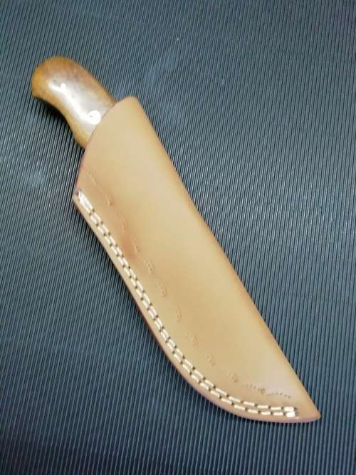 HANDMADE DAMASCUS STEEL HUNTING KNIFE !!!