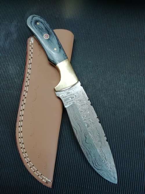 HANDMADE DAMASCUS STEEL HUNTING KNIFE !!!