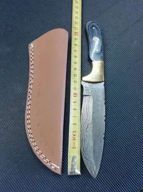 HANDMADE DAMASCUS STEEL HUNTING KNIFE !!!