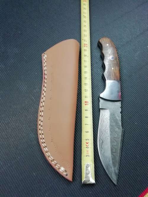 HANDMADE DAMASCUS STEEL HUNTING KNIFE !!!