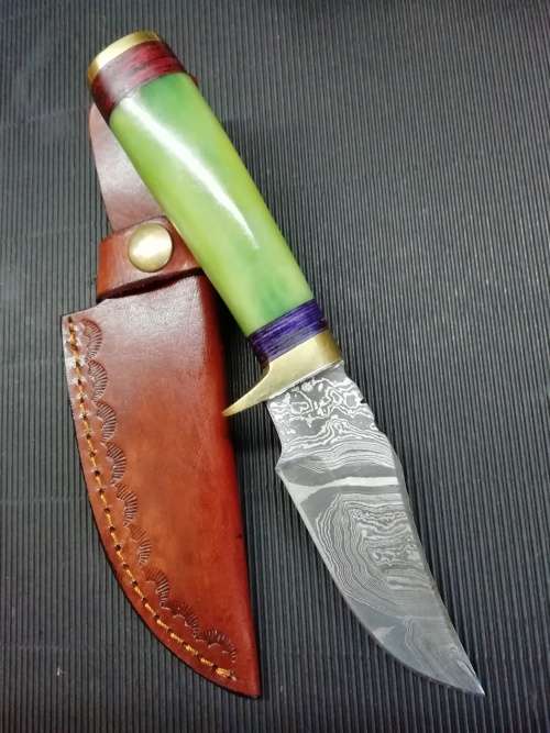HANDMADE DAMASCUS STEEL HUNTING KNIFE !!!