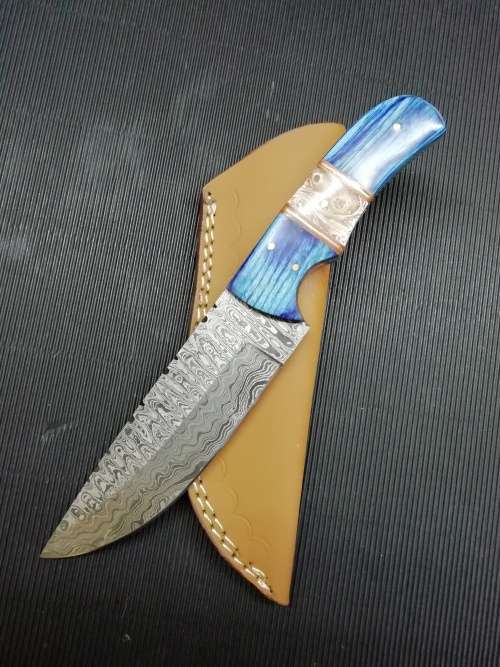 HANDMADE DAMASCUS STEEL HUNTING KNIFE !!!
