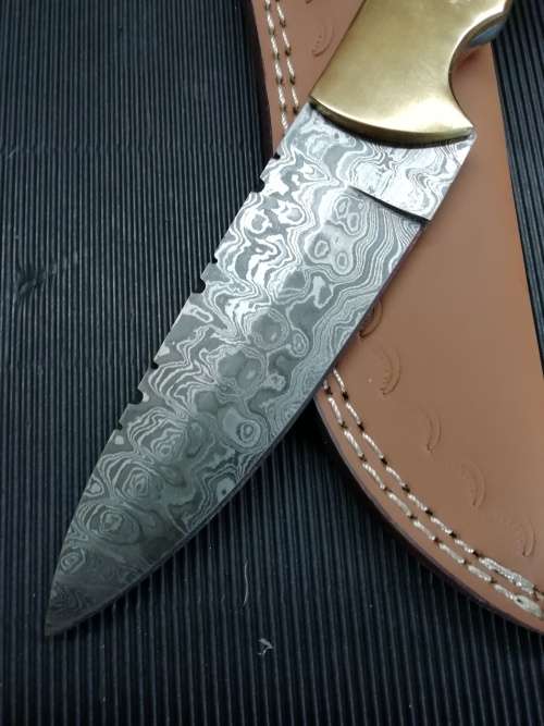 HANDMADE DAMASCUS STEEL HUNTING KNIFE !!!