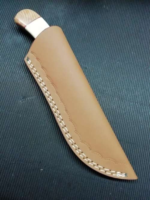 HANDMADE DAMASCUS STEEL HUNTING KNIFE !!!