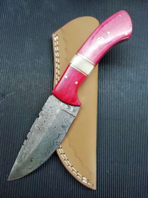 HANDMADE DAMASCUS STEEL HUNTING KNIFE !!!