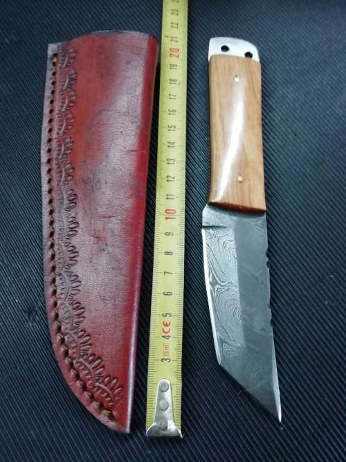 HANDMADE DAMASCUS STEEL HUNTING KNIFE !!!
