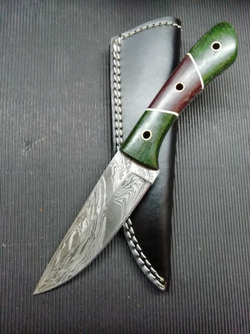 HANDMADE DAMASCUS STEEL HUNTING KNIFE !!!