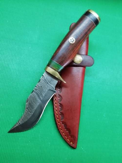 HANDMADE DAMASCUS STEEL HUNTING KNIFE !!!