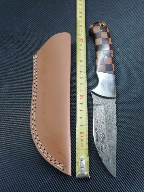 HANDMADE DAMASCUS STEEL HUNTING KNIFE !!!