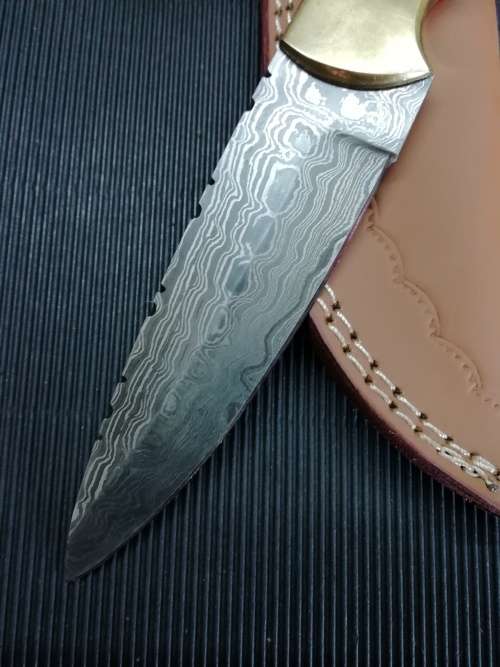 HANDMADE DAMASCUS STEEL HUNTING KNIFE !!!