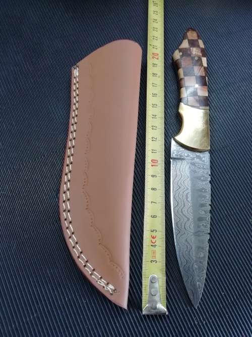 HANDMADE DAMASCUS STEEL HUNTING KNIFE !!!