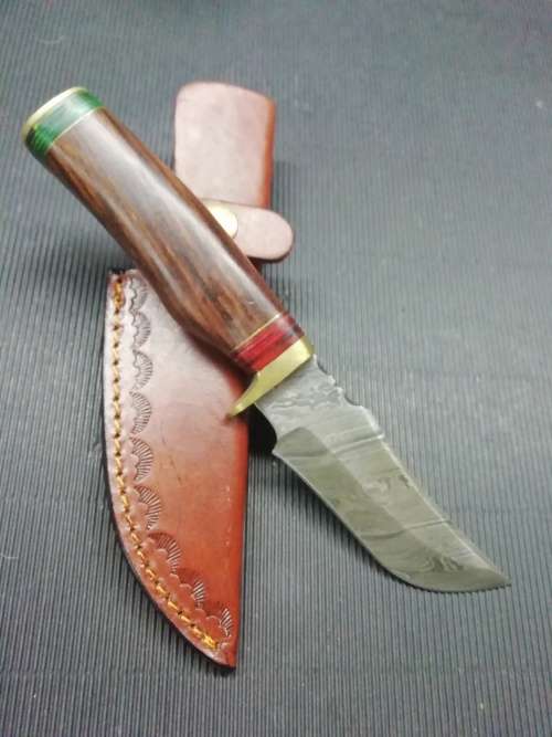 HANDMADE DAMASCUS STEEL HUNTING KNIFE !!!