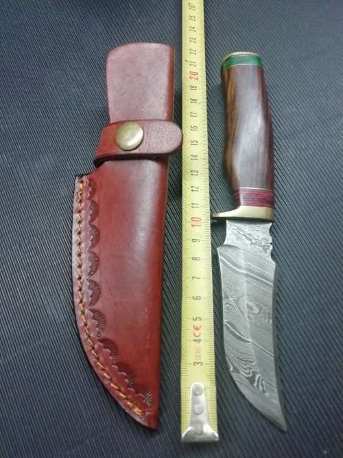 HANDMADE DAMASCUS STEEL HUNTING KNIFE !!!
