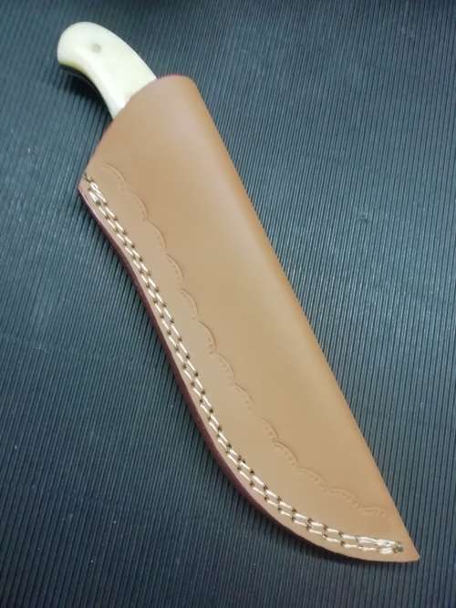 HANDMADE DAMASCUS STEEL HUNTING KNIFE !!!