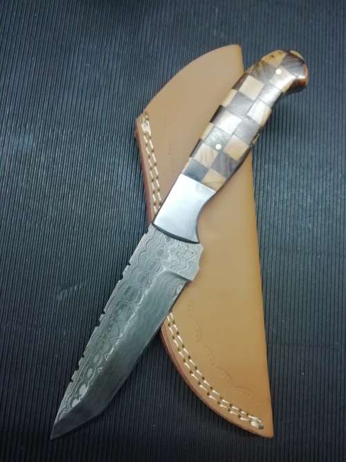 HANDMADE DAMASCUS STEEL HUNTING KNIFE !!!