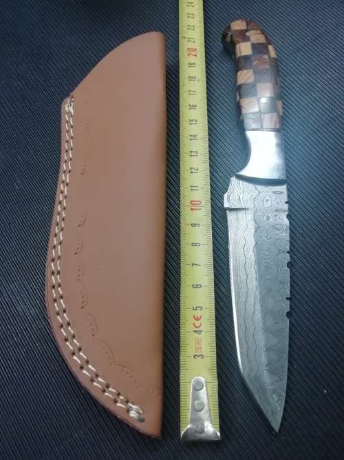 HANDMADE DAMASCUS STEEL HUNTING KNIFE !!!