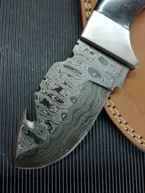 HANDMADE DAMASCUS STEEL SKINNING KNIFE !!!
