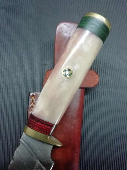 HANDMADE DAMASCUS STEEL HUNTING KNIFE !!!