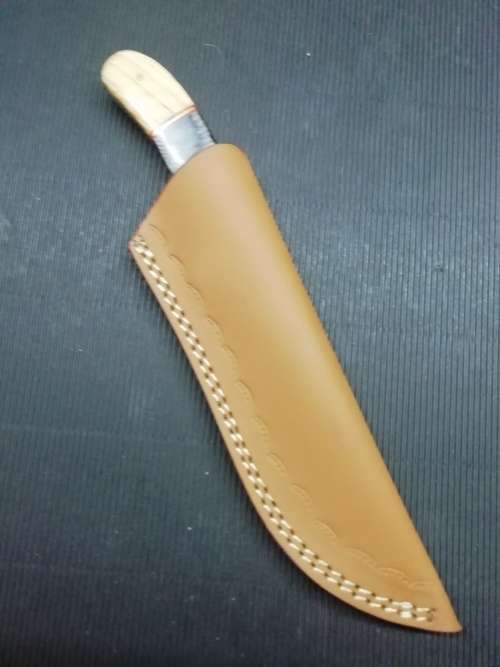 HANDMADE DAMASCUS STEEL HUNTING KNIFE !!!