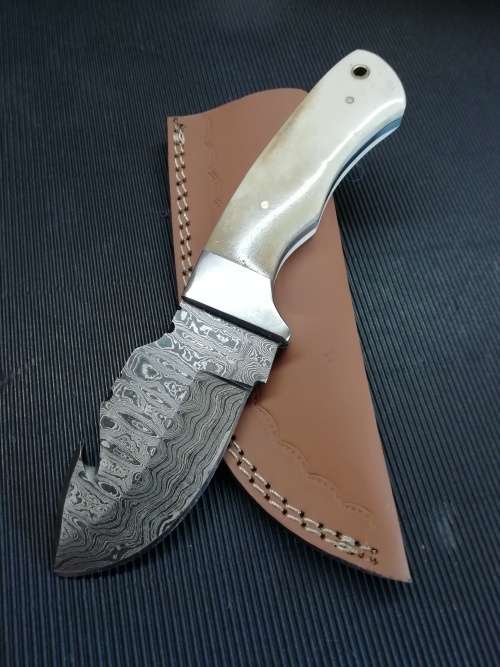 HANDMADE DAMASCUS STEEL SKINNING KNIFE !!!