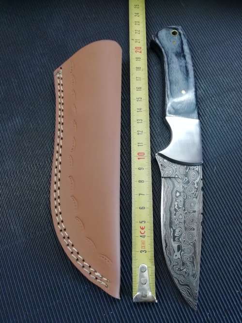 HANDMADE DAMASCUS STEEL HUNTING KNIFE !!!