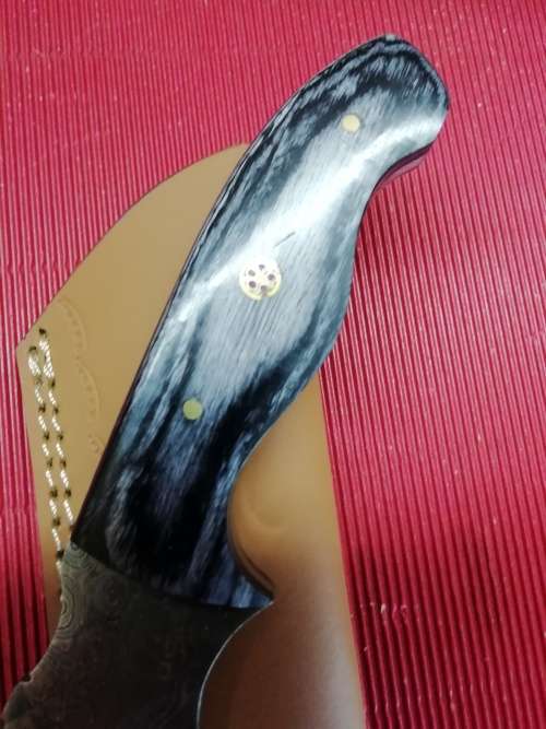 HANDMADE DAMASCUS STEEL HUNTING KNIFE !!!