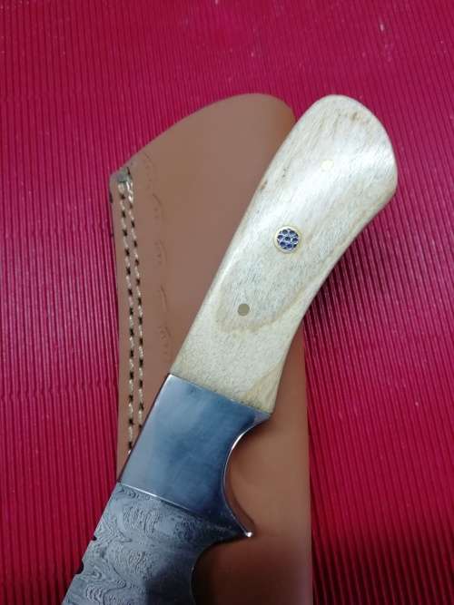 HANDMADE DAMASCUS STEEL HUNTING KNIFE !!!
