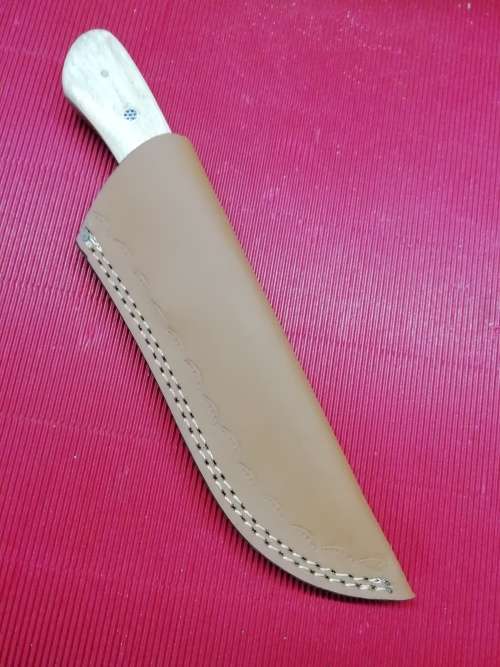 HANDMADE DAMASCUS STEEL HUNTING KNIFE !!!