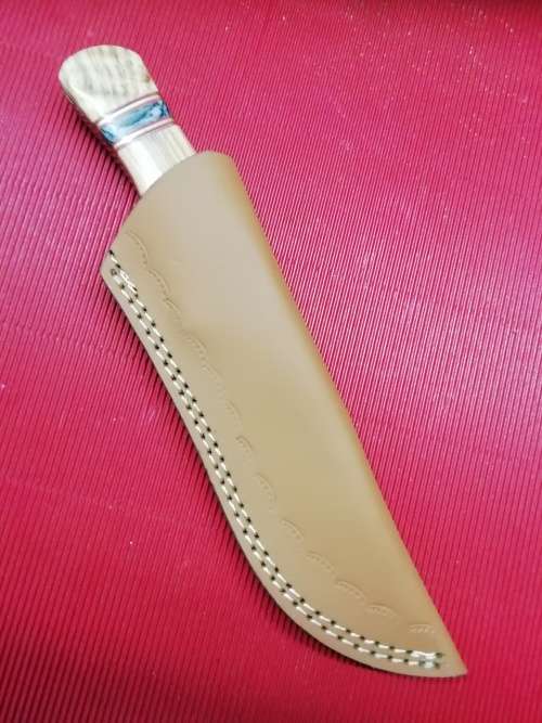HANDMADE DAMASCUS STEEL HUNTING KNIFE !!!