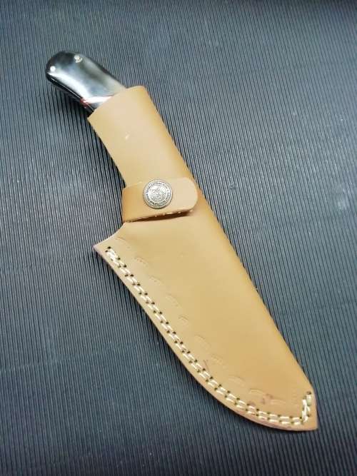 HANDMADE DAMASCUS STEEL HUNTING KNIFE !!!