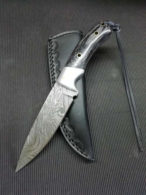 HANDMADE DAMASCUS STEEL HUNTING KNIFE !!!