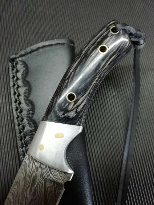 HANDMADE DAMASCUS STEEL HUNTING KNIFE !!!