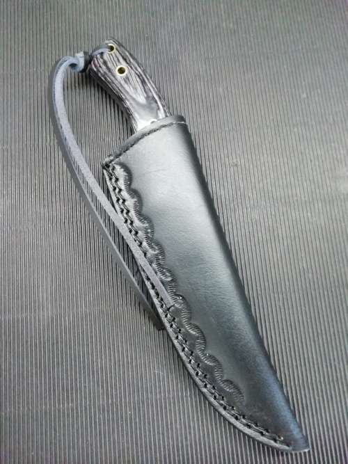 HANDMADE DAMASCUS STEEL HUNTING KNIFE !!!