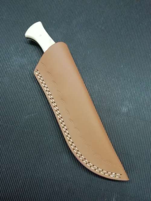 HANDMADE DAMASCUS STEEL HUNTING KNIFE !!!