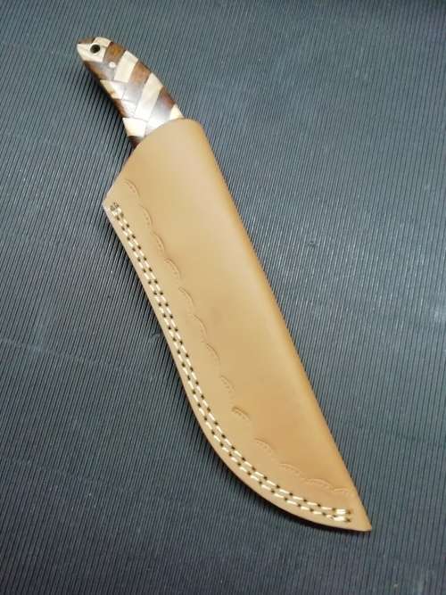 HANDMADE DAMASCUS STEEL HUNTING KNIFE !!!