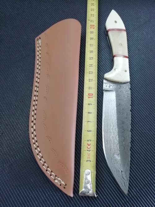 HANDMADE DAMASCUS STEEL HUNTING KNIFE !!!