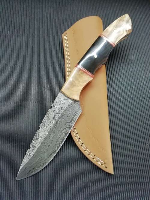 HANDMADE DAMASCUS STEEL HUNTING KNIFE !!!
