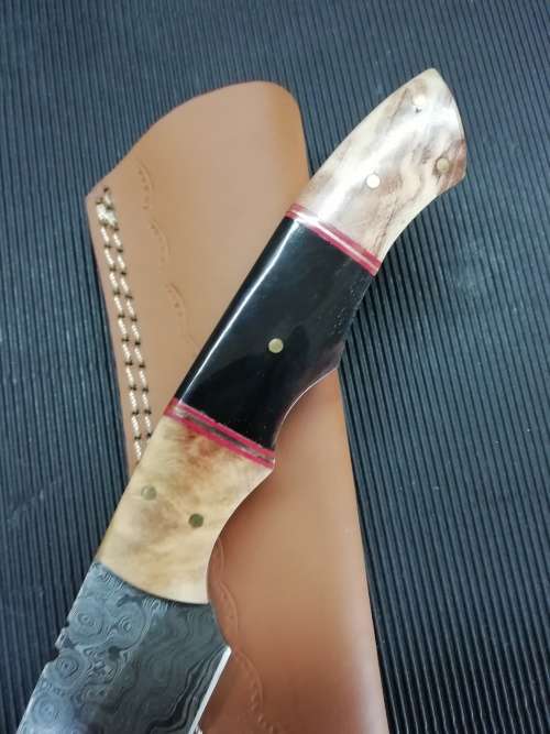 HANDMADE DAMASCUS STEEL HUNTING KNIFE !!!