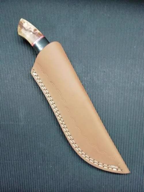HANDMADE DAMASCUS STEEL HUNTING KNIFE !!!