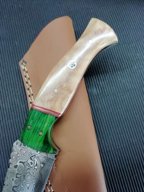 HANDMADE DAMASCUS STEEL HUNTING KNIFE !!!